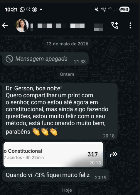 Aluna comemorando 73% de acerto em Constitucional
